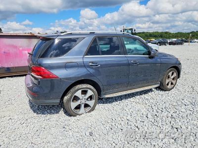 Trzecie zdjęcie samochodu z tyłu: 2016 MERCEDES-BENZ GLE 350 VIN:4JGDA5JB3GA717441 - miniatura