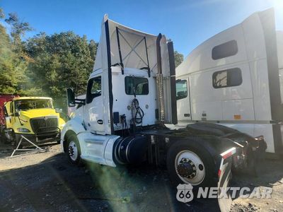 Drugie zdjęcie samochodu z przodu: 2015 KENWORTH T680 SEMI TRUCK VIN:1XKYA48X9FJ462461 - miniatura