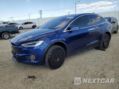 2020 TESLA MODEL X 5YJXCBE47LF301402 - główne zdjęcie licytacji z USA - miniatura