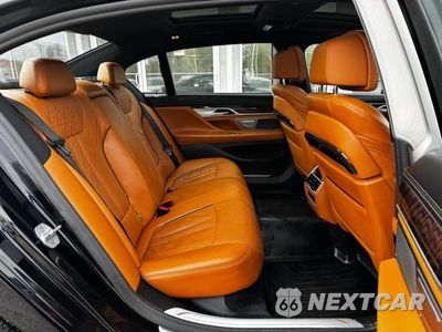 Zdjęcie 6 z 13 samochodu: 2021 BMW 750 XI VIN:WBA7U2C0XMCG10289 - miniatura
