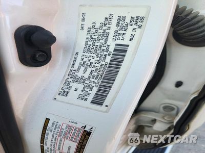 Zdjęcie 14 z 14 samochodu: 2006 LEXUS LX 470 VIN:JTJHT00W664006043 - miniatura