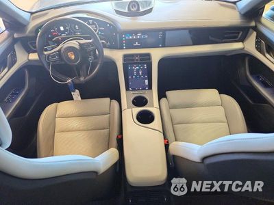 Zdjęcie 8 z 12 samochodu: 2022 PORSCHE TAYCAN VIN:WP0AA2Y16NSA10671 - miniatura