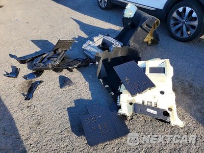 Zdjęcie 13 z 14 samochodu: 2019 VOLVO XC60 T6 R-DESIGN VIN:YV4A22RM9K1347661 - miniatura