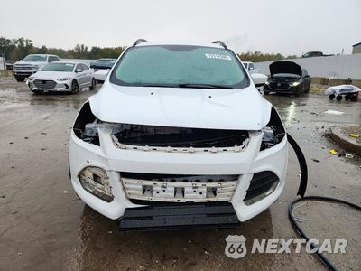 Piąte zdjęcie samochodu w środku: 2015 FORD ESCAPE SE VIN:1FMCU0G9XFUB77996 - miniatura