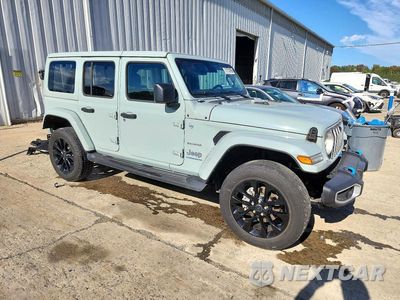 Czwarte zdjęcie samochodu z boku: 2024 JEEP WRANGLER SAHARA 4XE VIN:1C4RJXP69RW175736 - miniatura