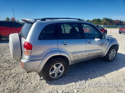 Trzecie zdjęcie samochodu z tyłu: 2002 TOYOTA RAV4 BASE VIN:JTEHH20V226066421 - miniatura