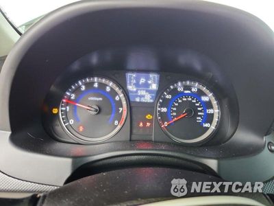 Zdjęcie 9 z 12 samochodu: 2017 HYUNDAI ACCENT SE VIN:KMHCT4AE4HU339771 - miniatura