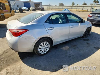 Trzecie zdjęcie samochodu z tyłu: 2018 TOYOTA COROLLA LE VIN:2T1BURHE2JC052030 - miniatura