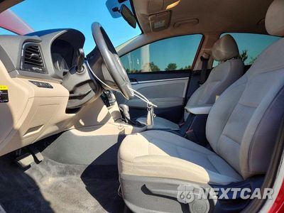 Zdjęcie 7 z 12 samochodu: 2017 HYUNDAI ELANTRA SE VIN:5NPD84LF8HH027639 - miniatura