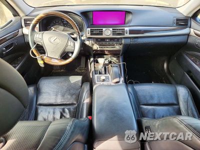 Zdjęcie 8 z 12 samochodu: 2016 LEXUS LS 460 VIN:JTHCL5EF3G5026537 - miniatura
