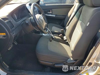 Zdjęcie 7 z 12 samochodu: 2008 KIA SPECTRA LX VIN:KNAFE121785016506 - miniatura