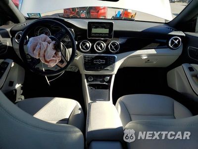 Zdjęcie 8 z 12 samochodu: 2014 MERCEDES-BENZ CLA 250 VIN:WDDSJ4EB1EN131672 - miniatura