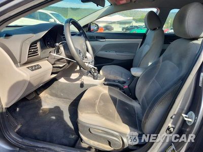 Zdjęcie 7 z 12 samochodu: 2019 HYUNDAI ELANTRA SEL VIN:5NPD84LF7KH465382 - miniatura