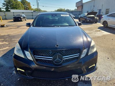 Piąte zdjęcie samochodu w środku: 2010 MERCEDES-BENZ E 550 VIN:WDDHF7CBXAA211005 - miniatura