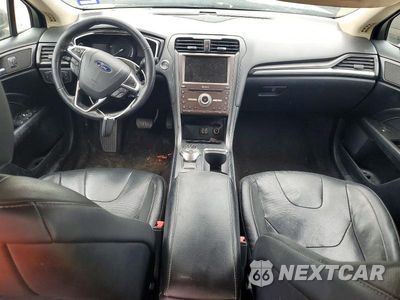 Zdjęcie 8 z 12 samochodu: 2020 FORD FUSION TITANIUM VIN:3FA6P0D90LR137254 - miniatura