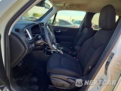 Zdjęcie 7 z 14 samochodu: 2019 JEEP RENEGADE LATITUDE VIN:ZACNJABB3KPK66310 - miniatura