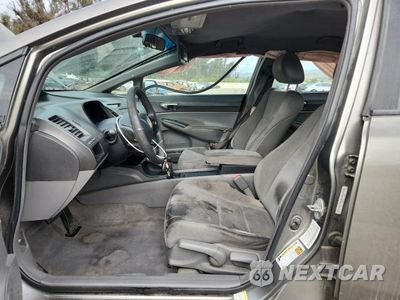 Zdjęcie 7 z 12 samochodu: 2006 HONDA CIVIC LX VIN:1HGFA16576L050807 - miniatura