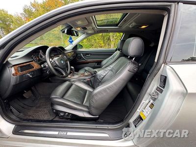Zdjęcie 7 z 14 samochodu: 2009 BMW 335 XI VIN:WBAWC73559E270372 - miniatura