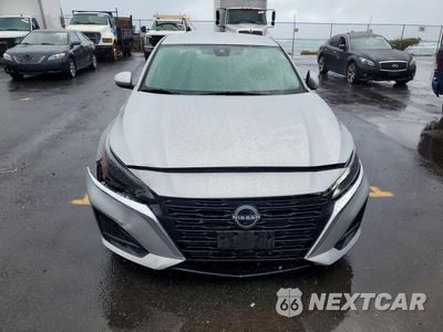 Piąte zdjęcie samochodu w środku: 2023 NISSAN ALTIMA SV VIN:1N4BL4DVXPN328428 - miniatura
