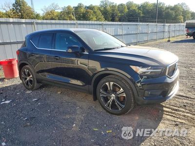 Czwarte zdjęcie samochodu z boku: 2020 VOLVO XC40 T5 INSCRIPTION VIN:YV4162UL2L2311406 - miniatura