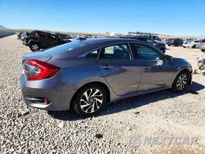 Trzecie zdjęcie samochodu z tyłu: 2018 HONDA CIVIC EX VIN:2HGFC2F78JH520625 - miniatura