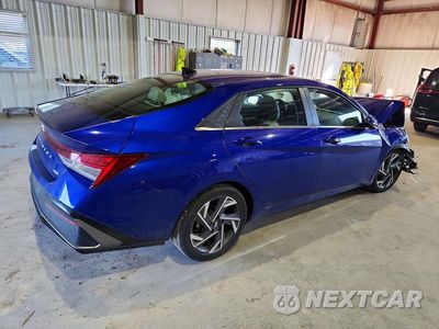 Trzecie zdjęcie samochodu z tyłu: 2025 HYUNDAI ELANTRA LIMITED VIN:KMHLN4DJ6SU167639 - miniatura
