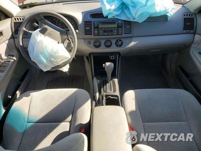 Zdjęcie 8 z 12 samochodu: 2002 TOYOTA CAMRY LE V6 VIN:4T1BF32KX2U001977 - miniatura