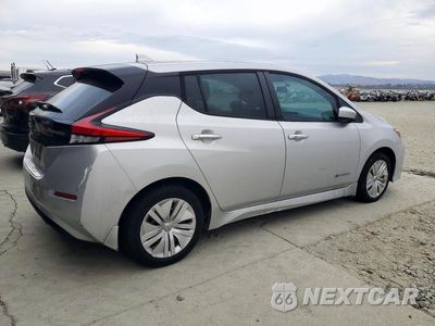 Trzecie zdjęcie samochodu z tyłu: 2018 NISSAN LEAF S VIN:1N4AZ1CP8JC306457 - miniatura