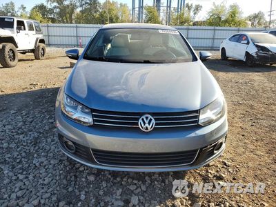 Piąte zdjęcie samochodu w środku: 2015 VOLKSWAGEN EOS KOMFORT VIN:WVWBW8AH1FV000577 - miniatura