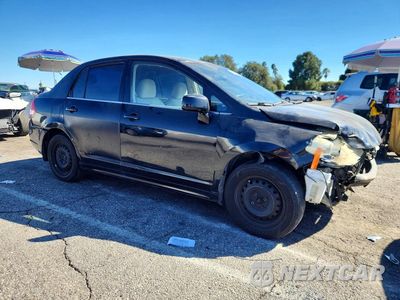 Czwarte zdjęcie samochodu z boku: 2008 NISSAN VERSA 1.8 S VIN:3N1BC11EX8L417742 - miniatura