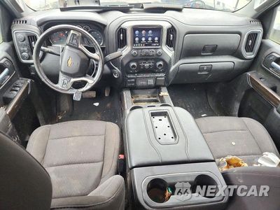 Zdjęcie 8 z 13 samochodu: 2020 CHEVROLET SILVERADO K3500 LT VIN:1GC4YTEY2LF193909 - miniatura