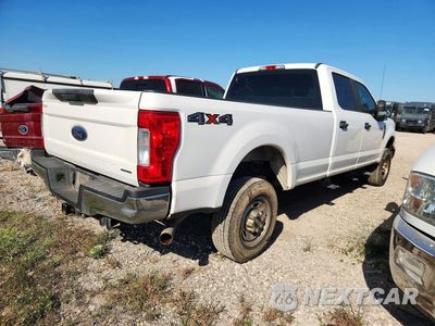 Trzecie zdjęcie samochodu z tyłu: 2017 FORD F250 SUPER DUTY VIN:1FT7W2B60HEE94997 - miniatura