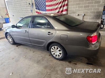Drugie zdjęcie samochodu z przodu: 2005 TOYOTA CAMRY LE VIN:4T1BE32K05U513870 - miniatura