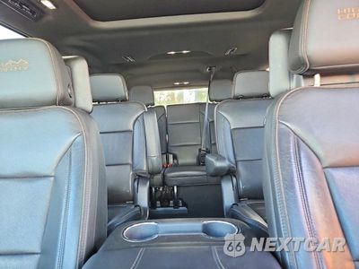 Zdjęcie 10 z 13 samochodu: 2021 CHEVROLET SUBURBAN K1500 HIGH COUNTRY VIN:1GNSKGKL8MR416616 - miniatura