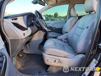 Zdjęcie 7 z 13 samochodu: 2019 TOYOTA SIENNA XLE 8-PASSENGER VIN:5TDYZ3DC1KS990008 - miniatura