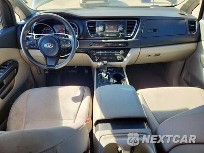 Zdjęcie 8 z 12 samochodu: 2015 KIA SEDONA LX VIN:KNDMB5C18F6021150 - miniatura