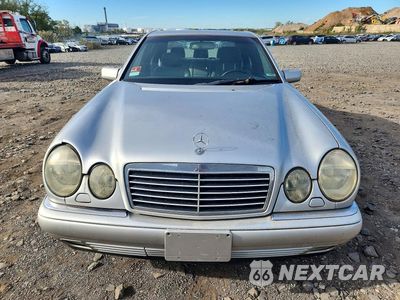 Piąte zdjęcie samochodu w środku: 1998 MERCEDES-BENZ E 430 VIN:WDBJF70F4WA696539 - miniatura