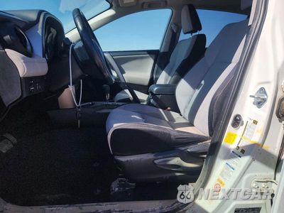 Zdjęcie 13 z 14 samochodu: 2017 TOYOTA RAV4 XLE VIN:JTMRFREVXHJ129142 - miniatura