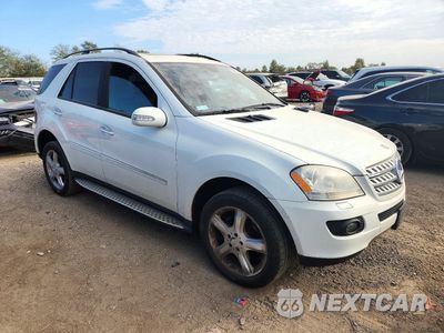 Czwarte zdjęcie samochodu z boku: 2008 MERCEDES-BENZ ML 350 VIN:4JGBB86E88A411958 - miniatura