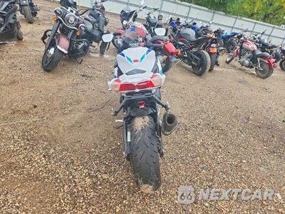 Czwarte zdjęcie samochodu z boku: 2013 SUZUKI GSX-R1000 VIN:JS1GT78A8D2100847 - miniatura
