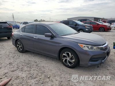 Czwarte zdjęcie samochodu z boku: 2017 HONDA ACCORD LX VIN:1HGCR2F3XHA194110 - miniatura