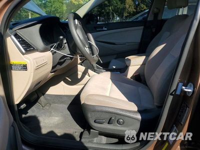 Zdjęcie 7 z 12 samochodu: 2017 HYUNDAI TUCSON SE VIN:KM8J33A43HU426277 - miniatura