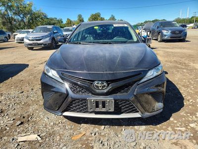 Piąte zdjęcie samochodu w środku: 2019 TOYOTA CAMRY XSE VIN:4T1B61HK6KU835966 - miniatura