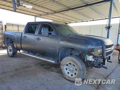 Czwarte zdjęcie samochodu z boku: 2014 CHEVROLET SILVERADO K2500 HEAVY DUTY LT VIN:1GC1KXC86EF187287 - miniatura