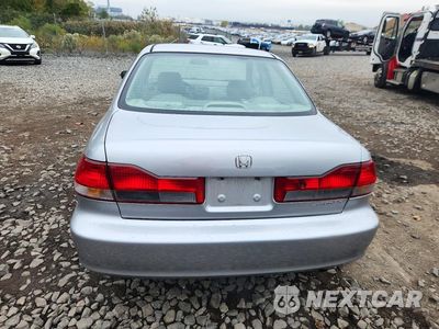Zdjęcie 6 z 12 samochodu: 2002 HONDA ACCORD EX VIN:1HGCG16502A069836 - miniatura