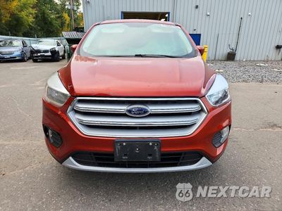 Piąte zdjęcie samochodu w środku: 2019 FORD ESCAPE SE VIN:1FMCU9GD5KUC54356 - miniatura