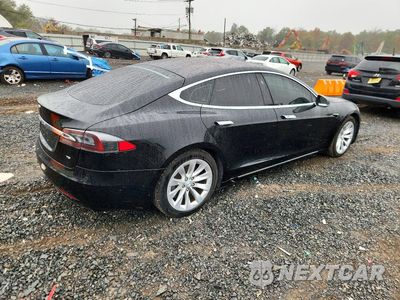 Trzecie zdjęcie samochodu z tyłu: 2017 TESLA MODEL S VIN:5YJSA1E11HF193348 - miniatura