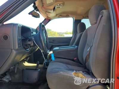 Zdjęcie 7 z 12 samochodu: 2004 CHEVROLET SILVERADO K1500 VIN:2GCEK19T941211968 - miniatura