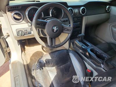 Zdjęcie 8 z 12 samochodu: 2005 FORD MUSTANG VIN:1ZVFT84NX55213728 - miniatura