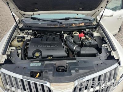 Zdjęcie 11 z 12 samochodu: 2011 LINCOLN MKT VIN:2LMHJ5FR7BBJ52779 - miniatura
